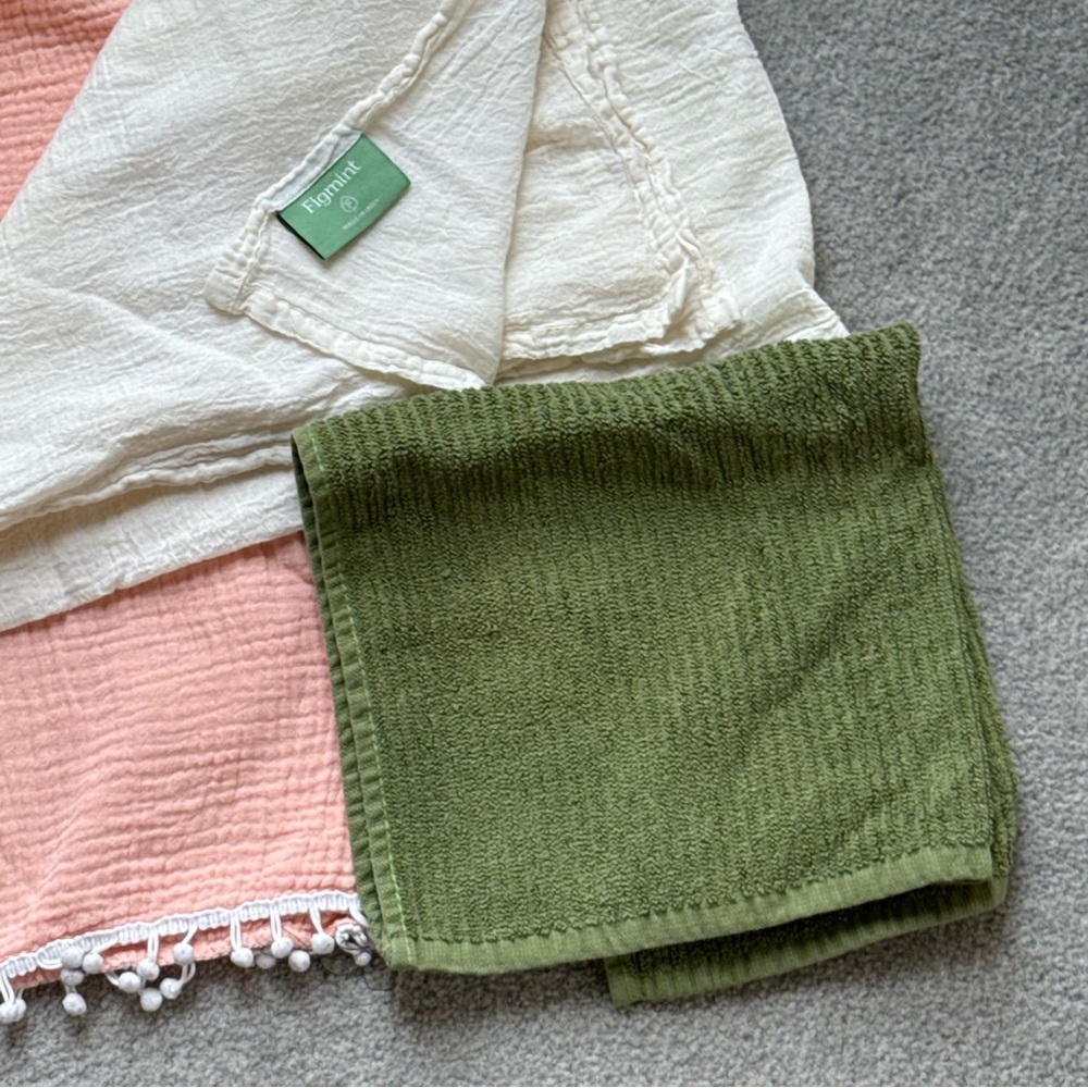 Figmint Kids Hooded Towel Poncho + 2 Towels | Size 90 (2–3Y) | Organic Muslin Co - Picture 8 of 10